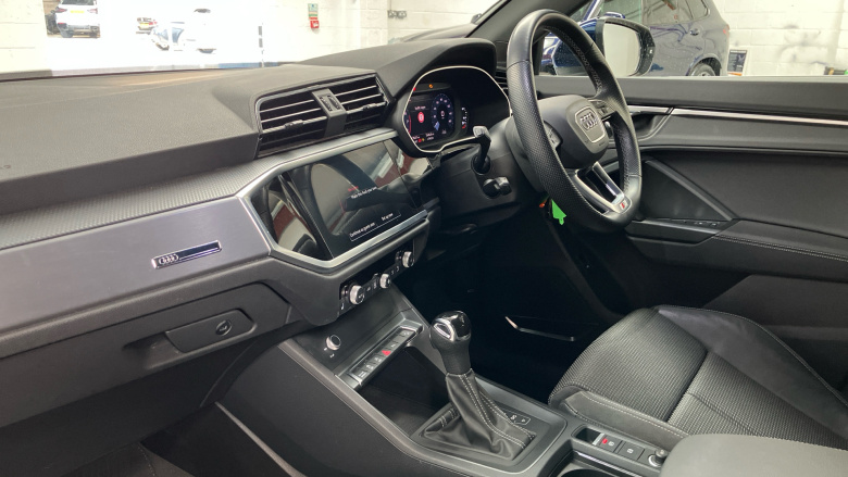 Audi Q3 35 TFSI S Line 5dr S Tronic [Comfort+Sound Pack] Petrol Estate
